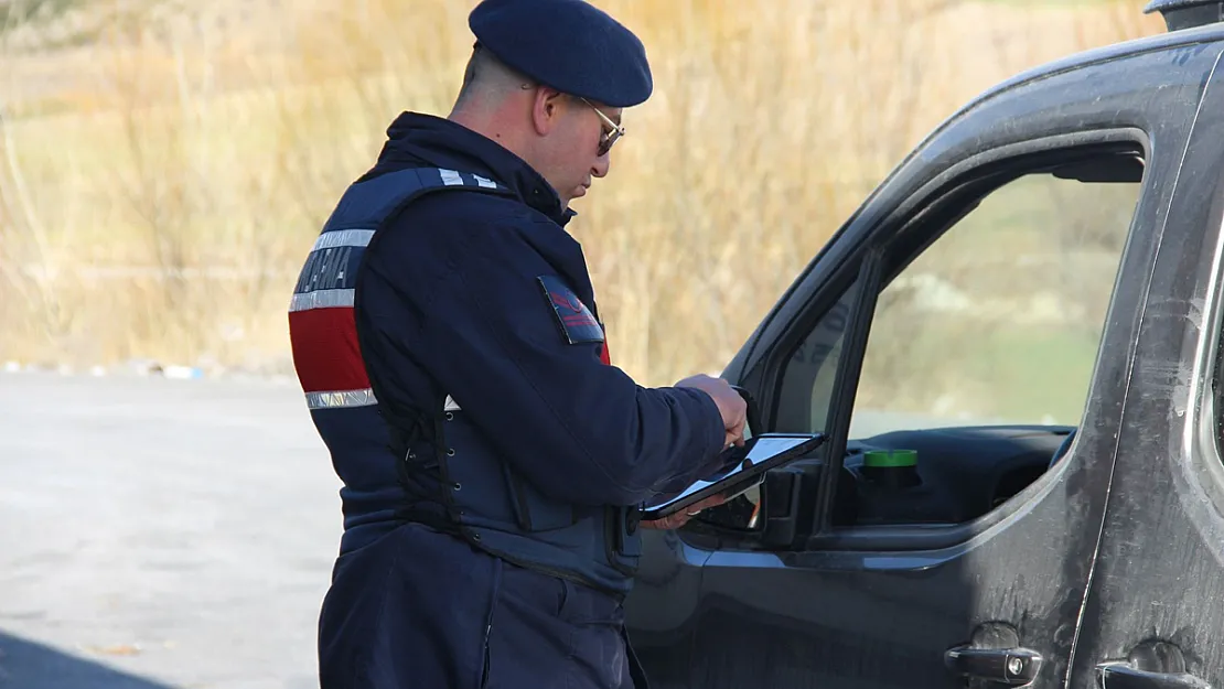 Afyon'da Sürücüler Dronla Denetlendi