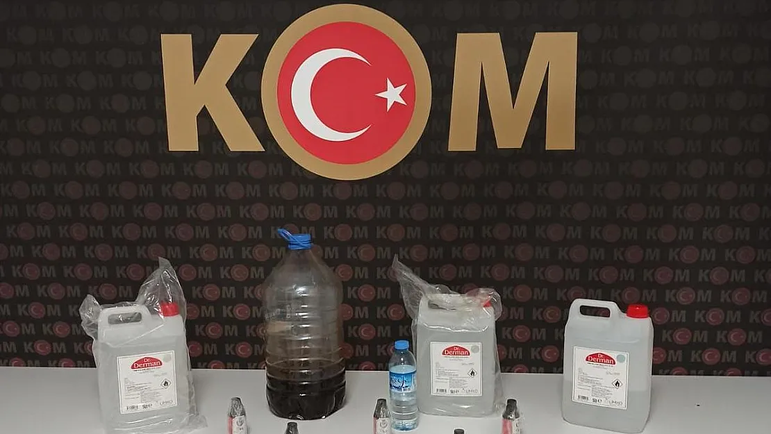 Afyon’daki işyerinde kaçak alkol yakalandı