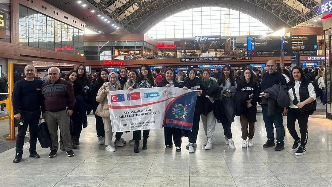 Afyon'dan Üç Ayrı Lisenin Öğrencileri Yurt Dışı Stajlarını Tamamladı