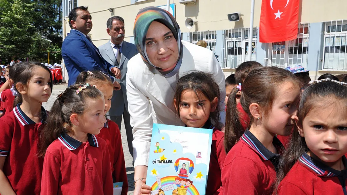 Afyonkarahisar'da 142 Bin 592 Öğrenci Yaz Tatiline Girdi