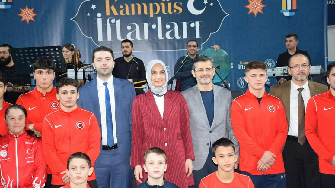 Afyonkarahisar'da Gençler Kampüs İftarında Buluştu
