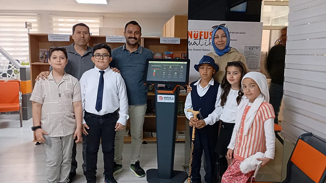 Afyonkarahisar'da Minikler 'Nüfusmatik'i Tiyatro İle Tanıttı