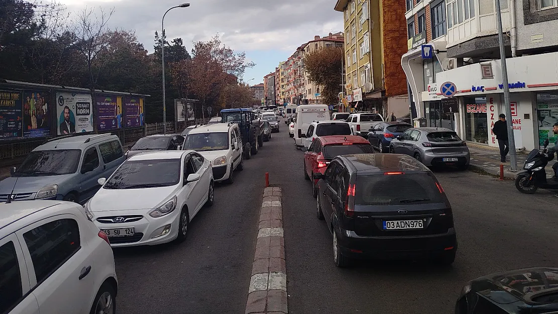 Afyonkarahisar'da Trafik Sorunu Vatandaşları Çileden Çıkarıyor