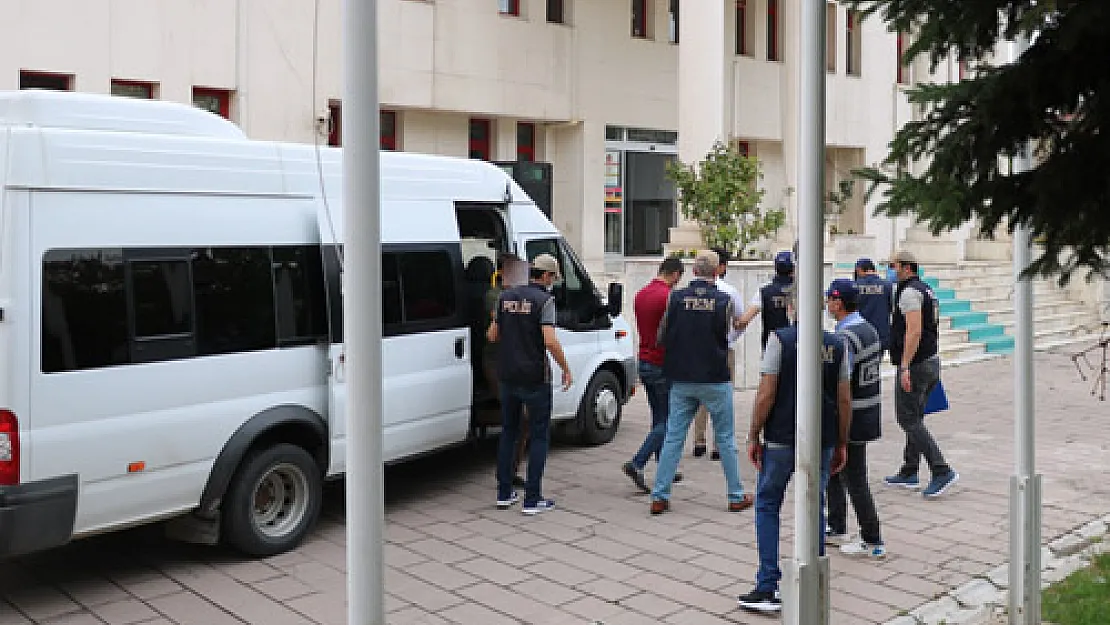 Afyonkarahisar’da, 6 FETÖ şüphelisi serbest kaldı