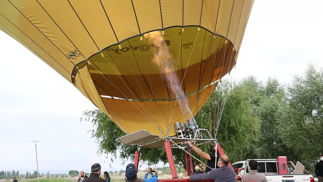 Afyonkarahisar’da balon uçuşları başladı