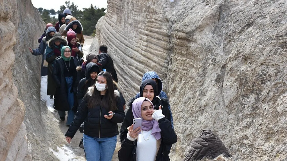 Afyonkarahisar'da öğrenciler Frigya bölgesini gezdi