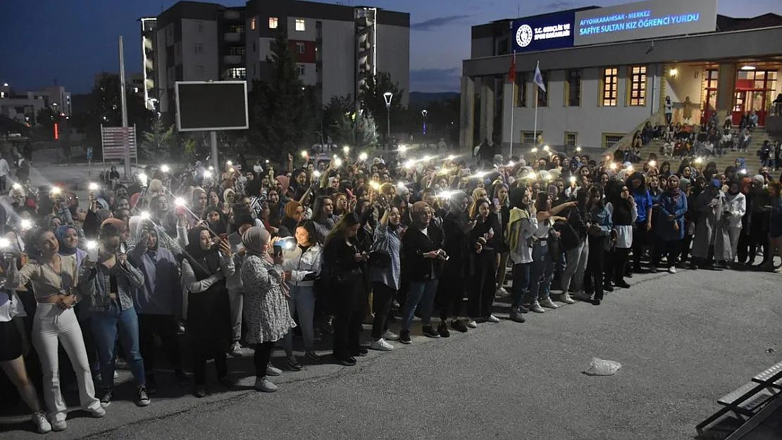 Afyonkarahisar'da yurt öğrencileri doyasıya eğlendi