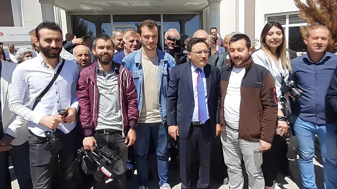 Afyonkarahisar'dan Kayseri'ye atanan Vali Gökmen Çiçek “İyi ki o soruyu cevaplamamışım”