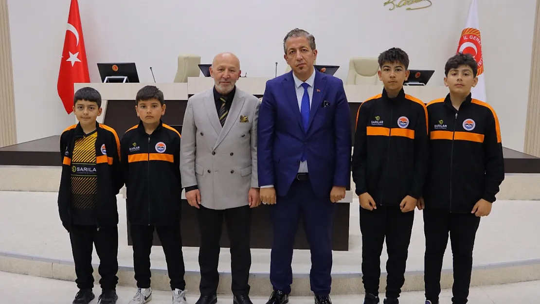 Afyonlu Minik Beyzbolculardan Teşekkür Ziyareti