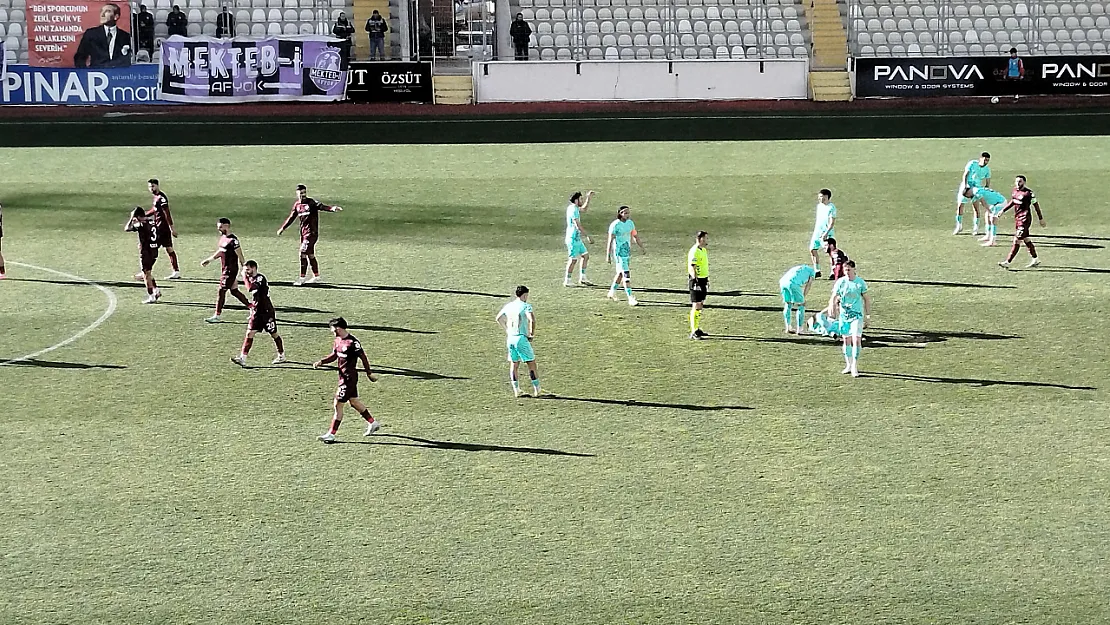 Afyonspor-Trabzon 1461 FK Maçında İlkyarı Sona Erdi