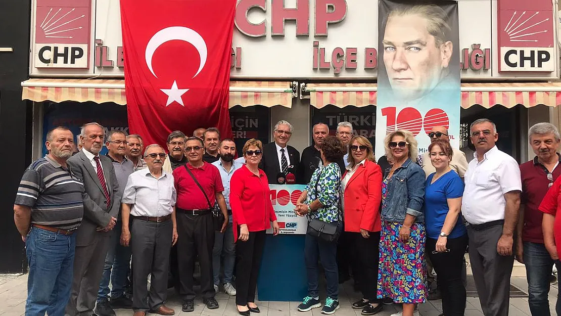 'Afyon'u hak ettiği yere getirebilmek için adayım'