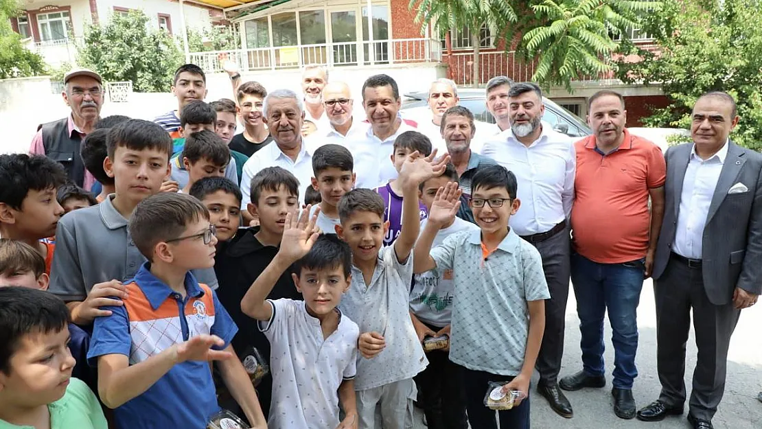 “Afyon’un dört yanına en iyi hizmeti götürmek için çalışıyoruz”