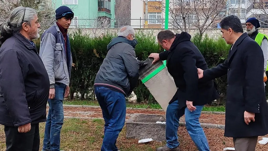 Ağır taş eserler yeni müzeye taşınmaya başladı