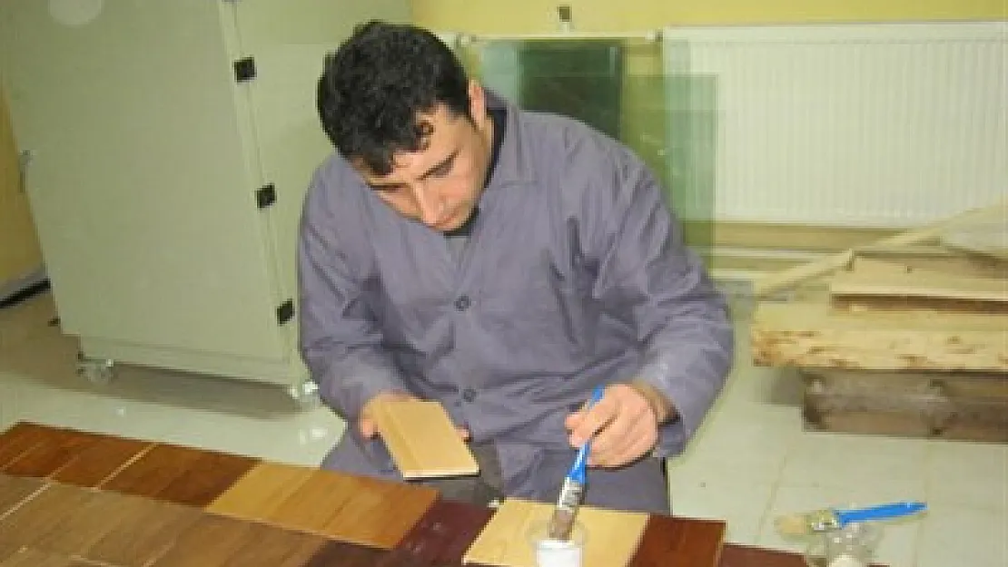 Ahşap ve tekstil ürünleri “çay boyası” ile renklenecek