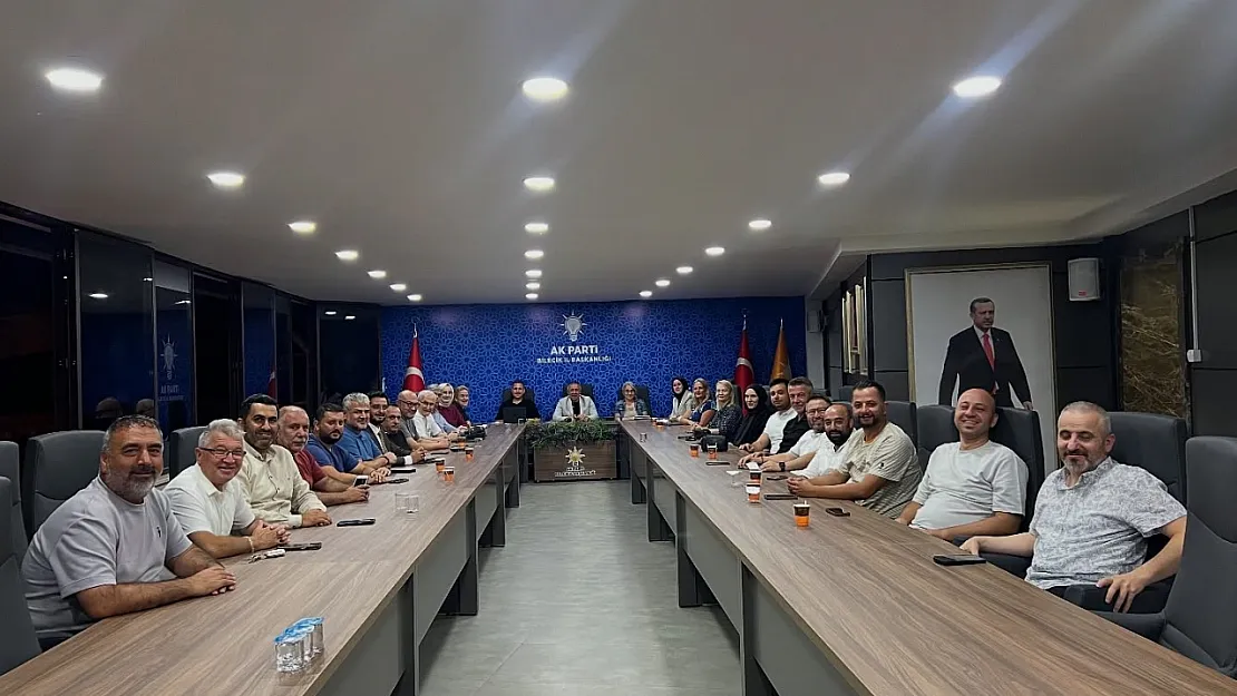 AK Parti'de Haftalık Yönetim Kurulu Toplantısını Gerçekleştirdi