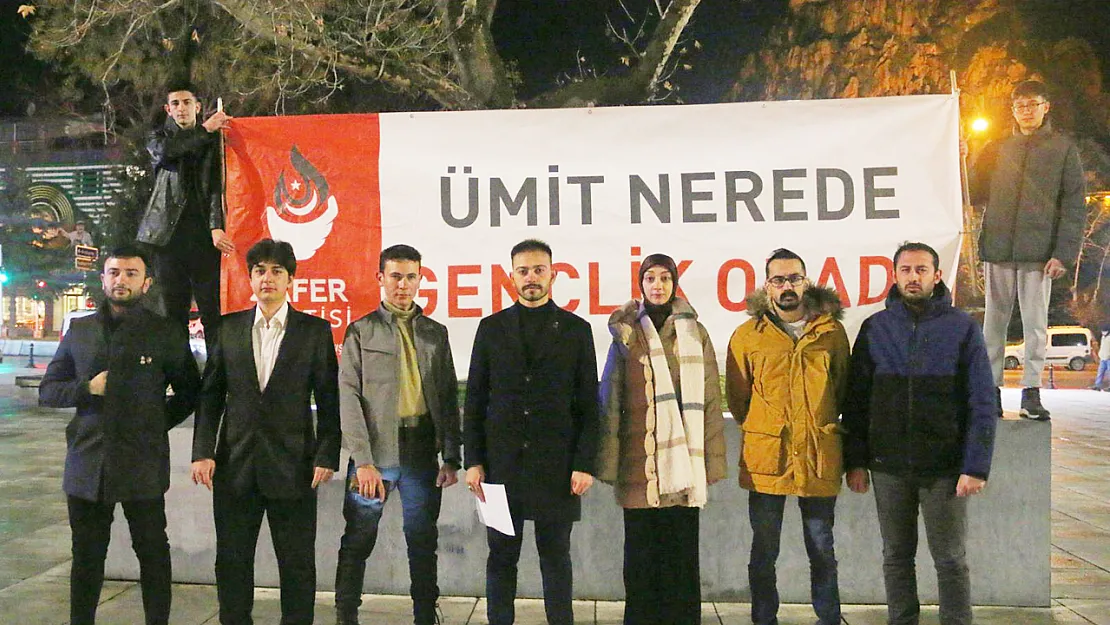 'AK Parti Gençlik Kollarına Üye Olmayan Gençlere İş Yok'