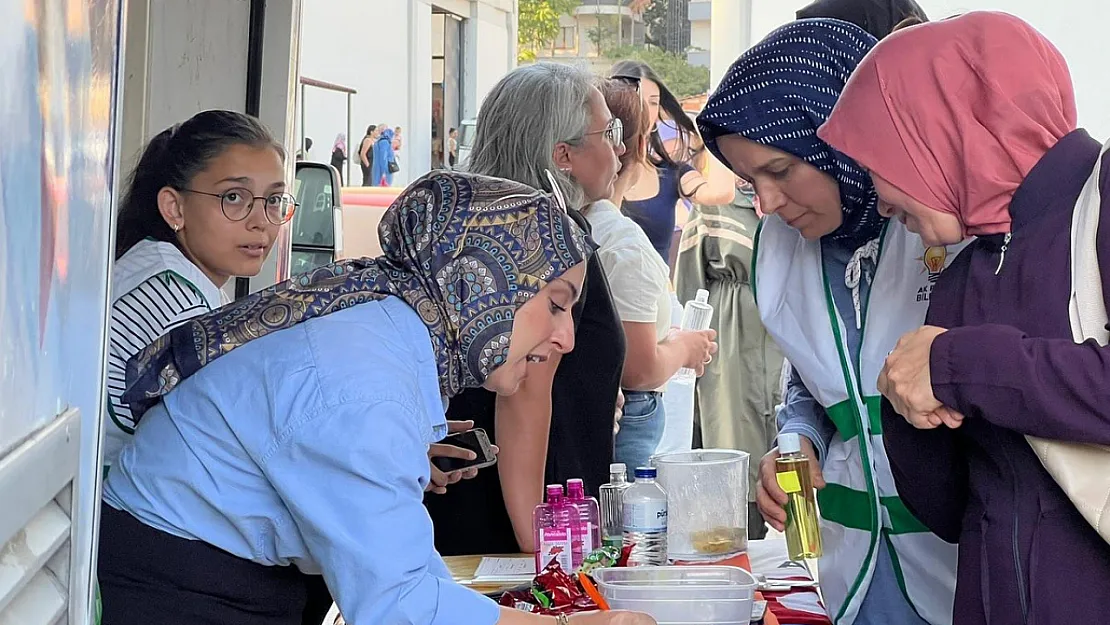 AK Parti Üyelik Standına Büyük İlgi