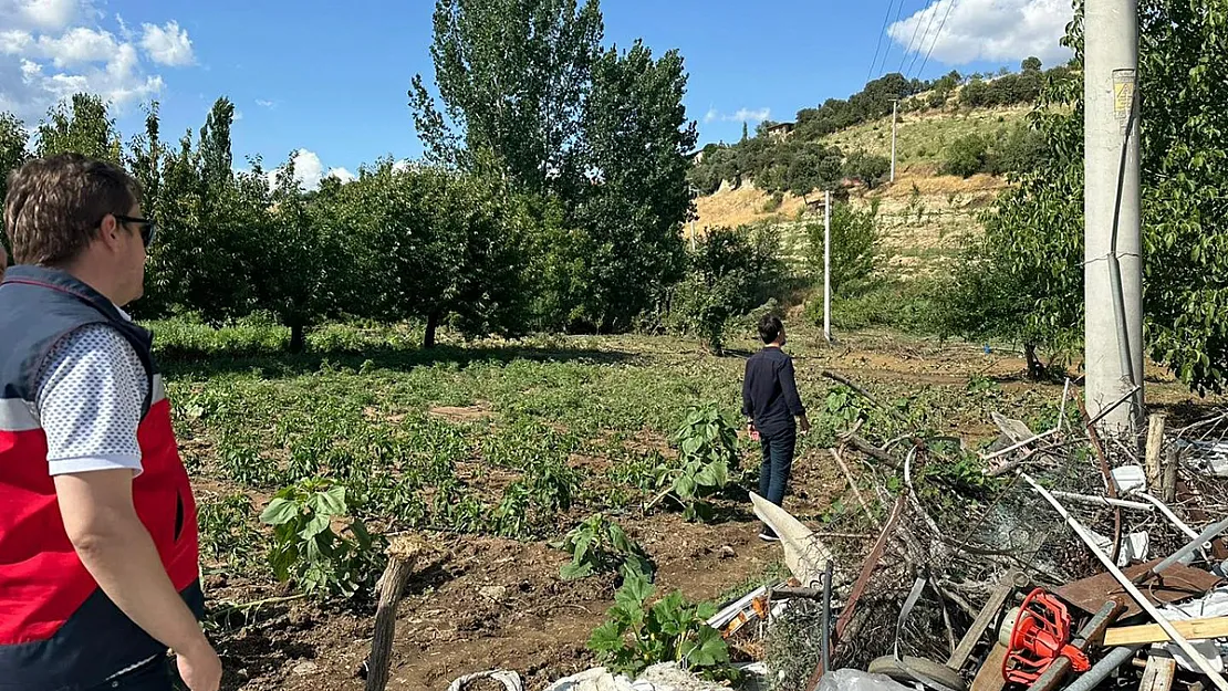 AK Parti Yöneticileri Selden Zarar Gören Köyleri Ziyaret Etti