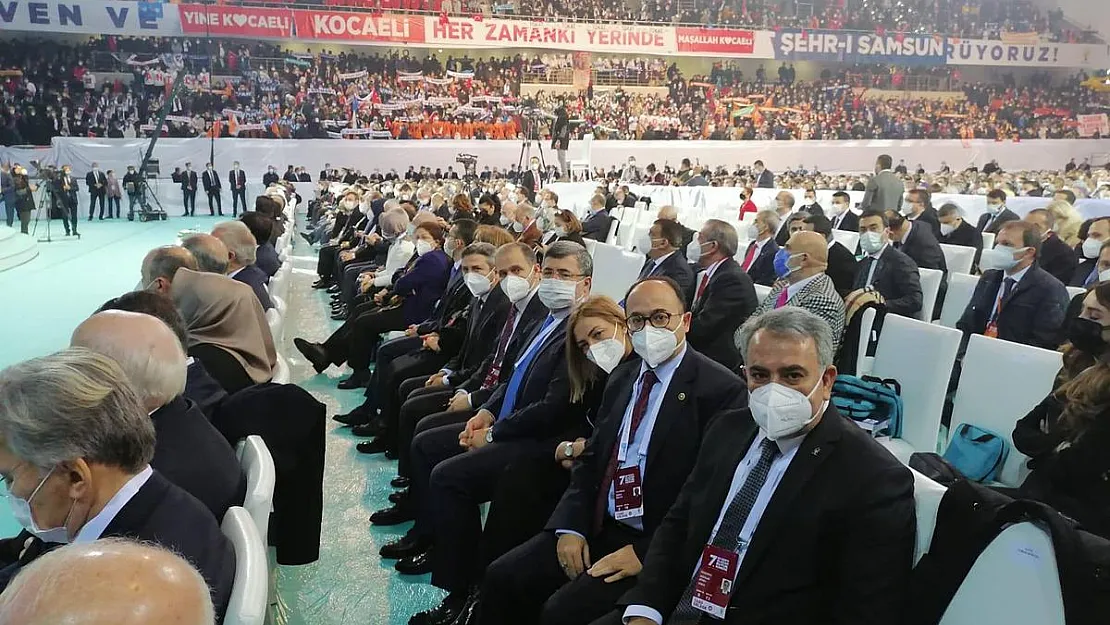 AK Parti yönetiminde Özkaya’da yer aldı