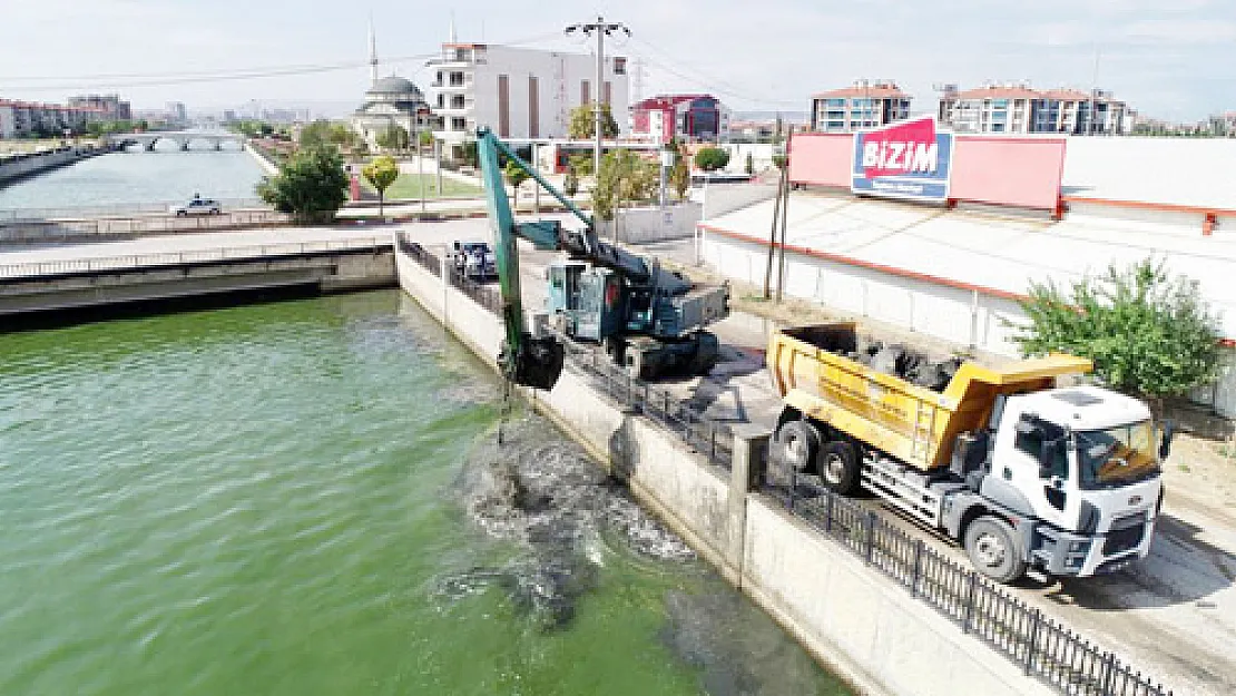 Akarçay'da temizlik başladı