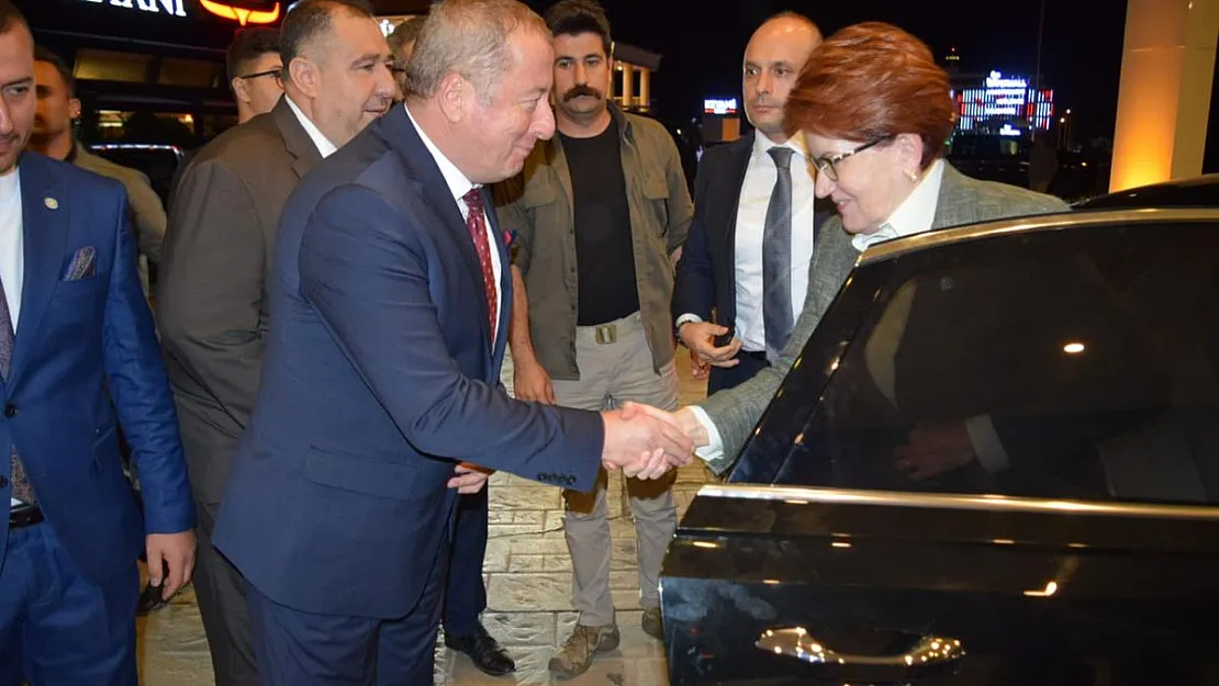 Akşener, Afyonkarahisar’a Geldi 