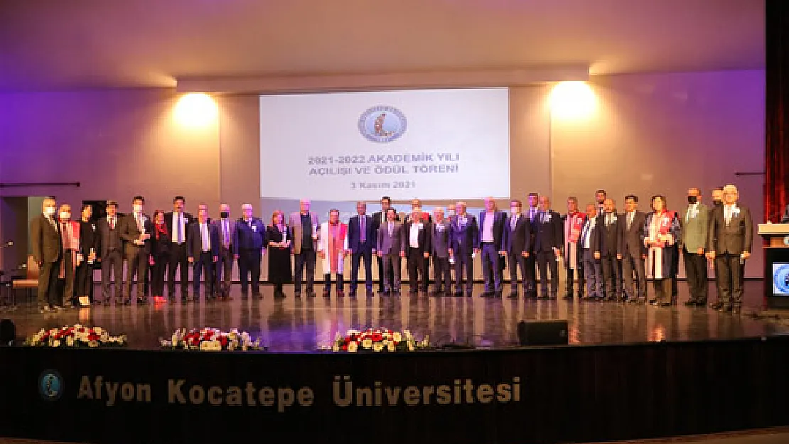 AKÜ başarı ve desteği ödüllendirdi