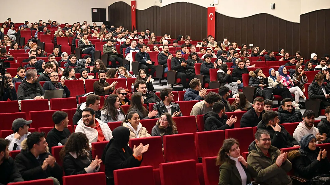 AKÜ'de Binlerce Başvuru Arasından 966 Öğrenci Seçildi