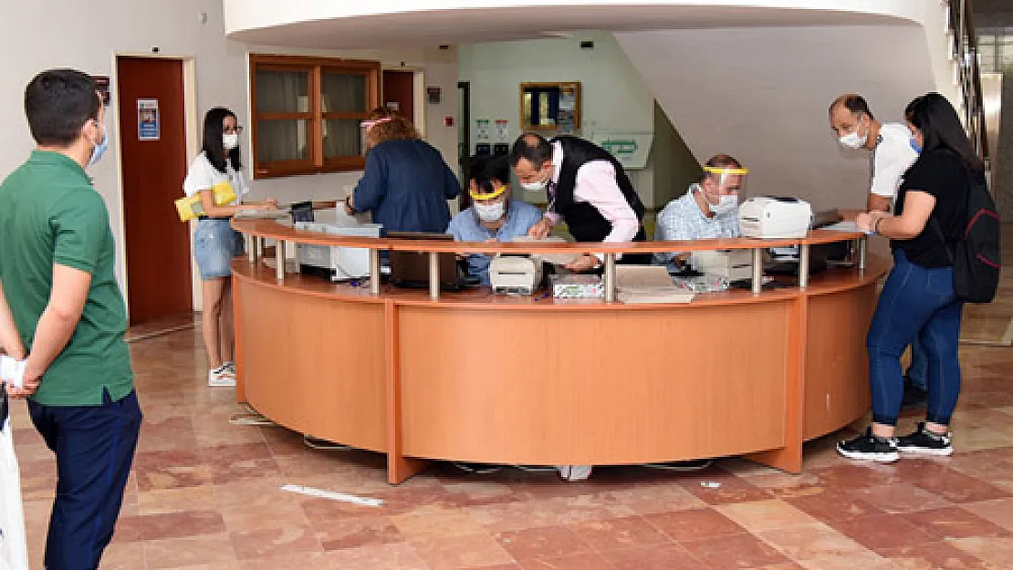 AKÜ'de öğrenci kayıtları başladı