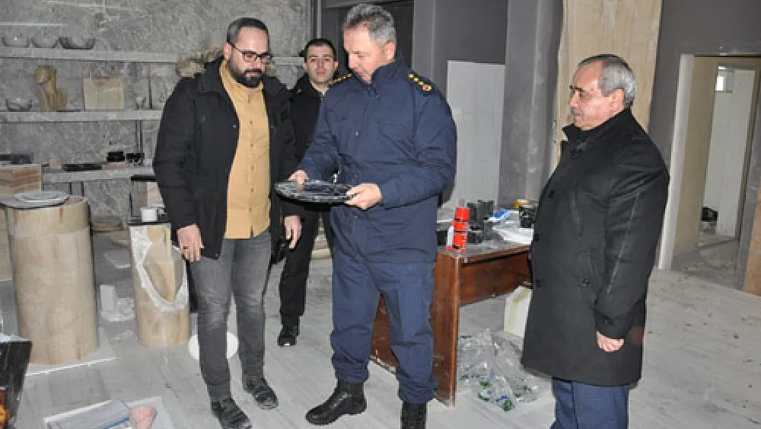 Albay Çömez, İscehisar'da ziyaretlerde bulundu
