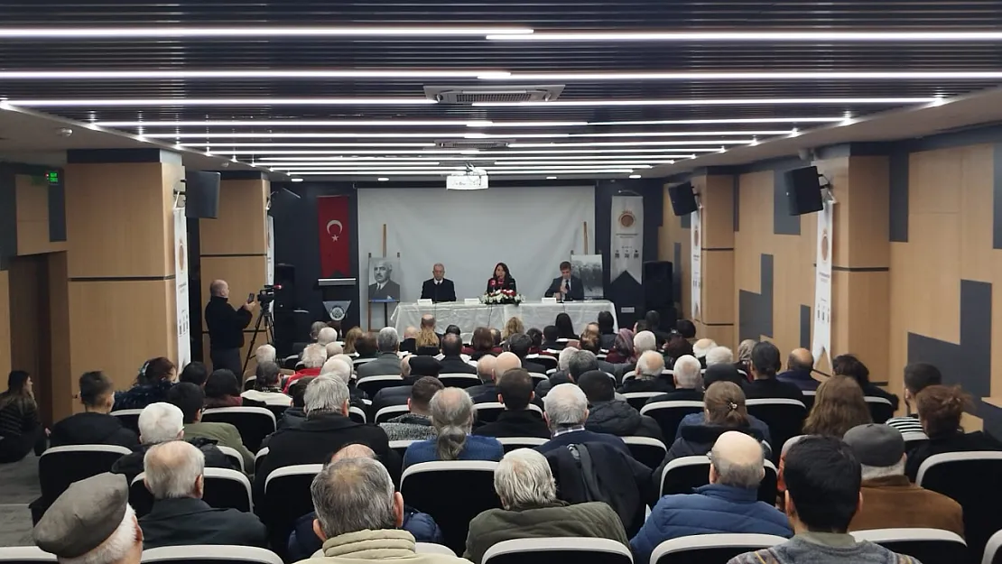 Ali Çetinkaya'nın Bilinmeyen Yönleri Bu Panelde Anlatıldı