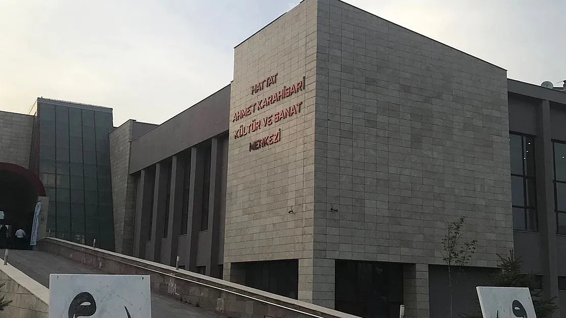 Alkışlar Devlet Tiyatrosu'na – Kocatepe Gazetesi