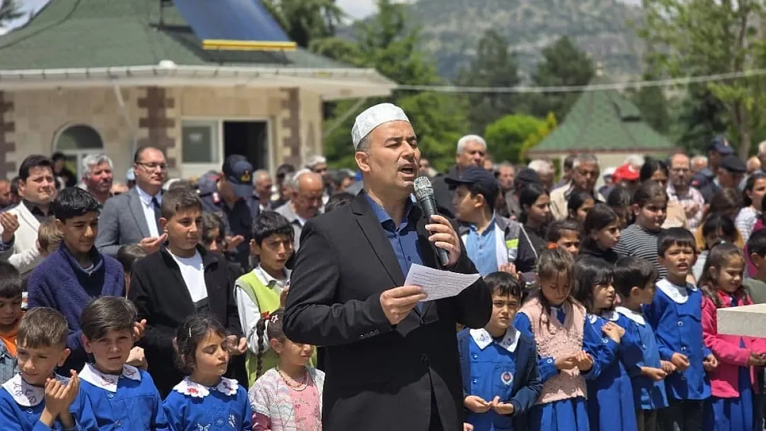 Allah Bereketli Yağmur Versin