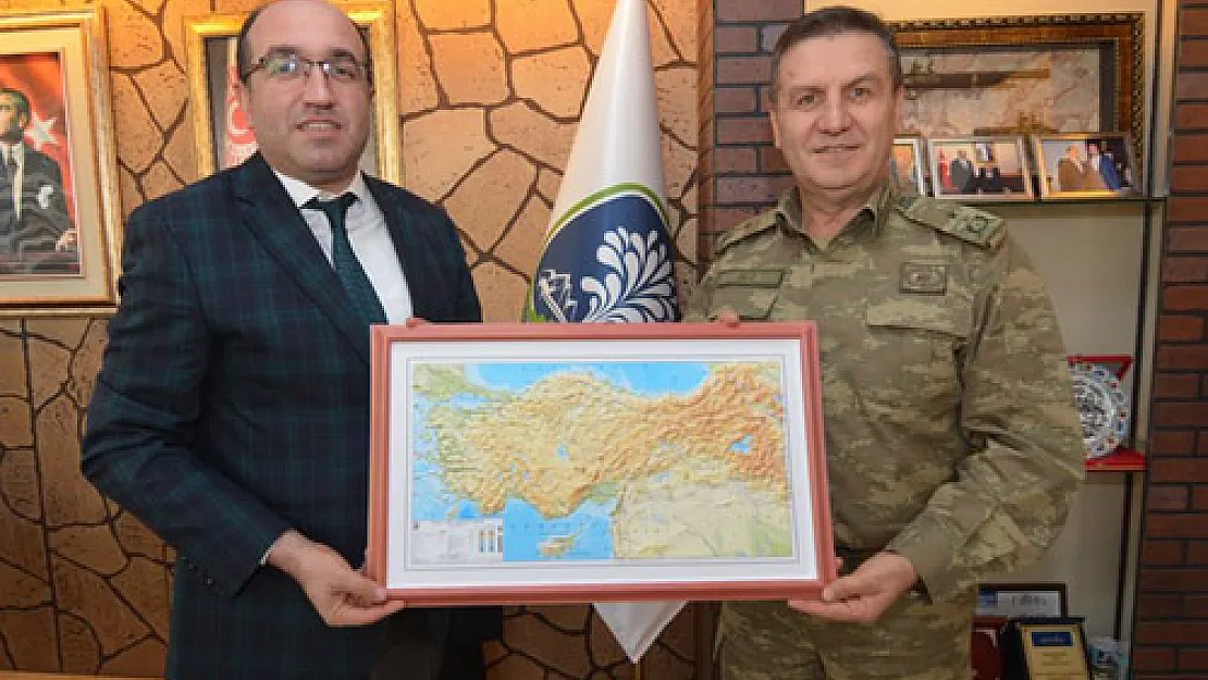 Alp'den Çöl'e iade-i ziyaret