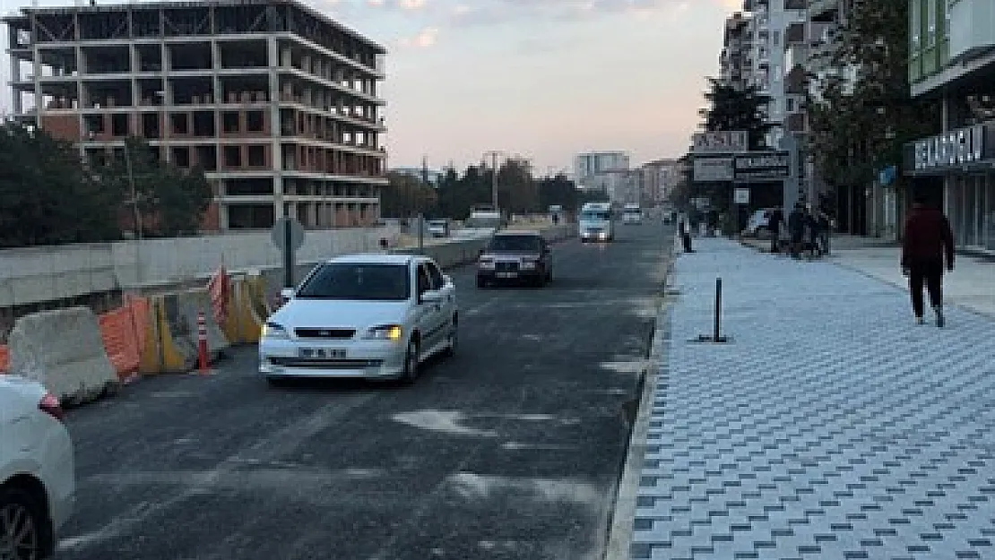 Alt geçitte yol kısmen trafiğe açıldı