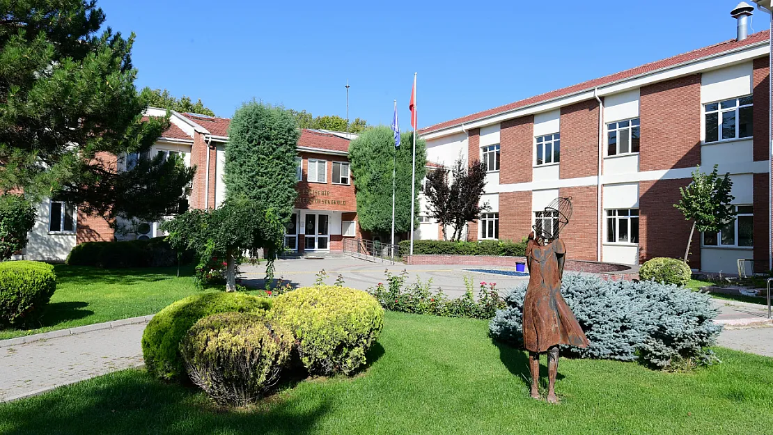 Anadolu Üniversitesi EMYO Mezun İstihdamında Başı Çekiyor