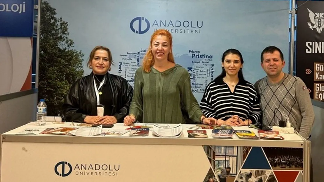 Anadolu Üniversitesi İstanbul Bölüm Tanıtım Günlerinde Aday Öğrencilerle Buluştu