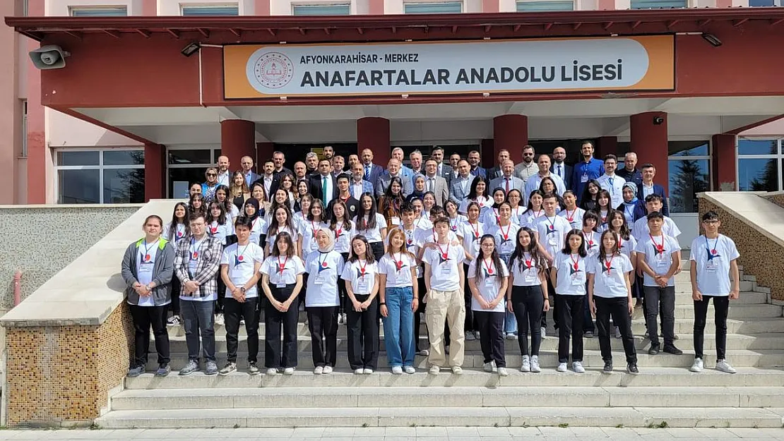 Anafartalar Anadolu Lisesi'nde TÜBİTAK 4006 Bilim Fuarı Açıldı