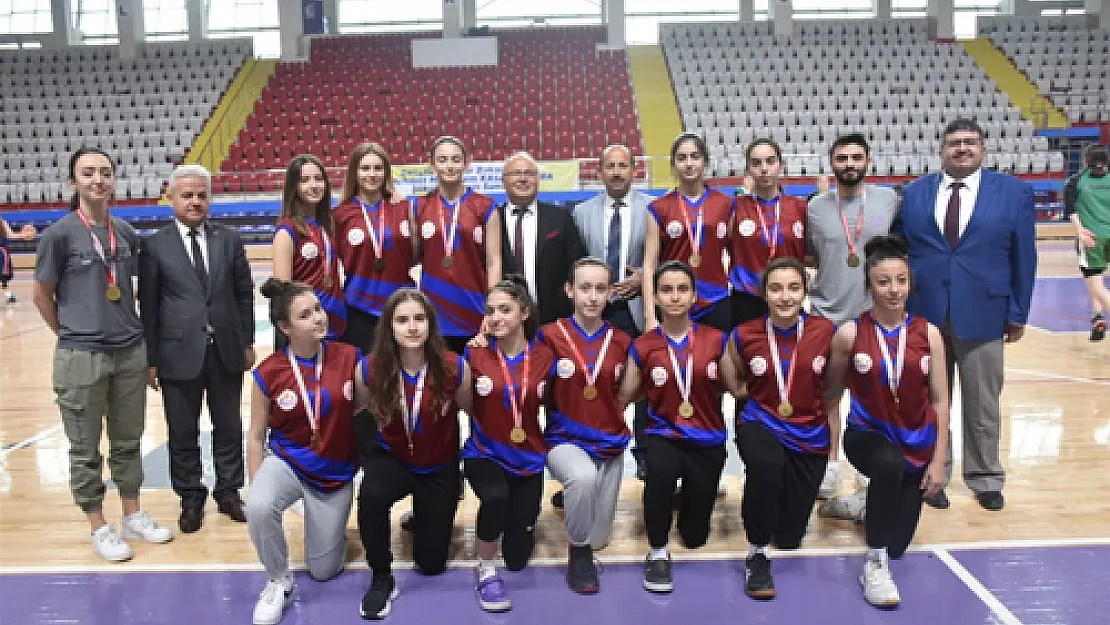 ANALİG basketbolda yarı finalistler belli oldu