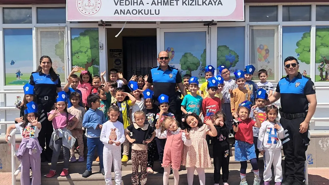 Anaokulunda Siren Sesleri: Miniklere Polislik Mesleği Tanıtıldı