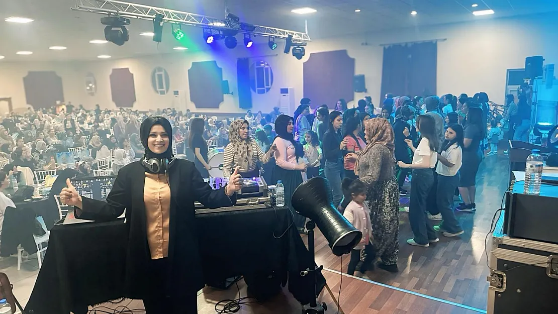 Anneler, Bu Festivalde Bir Araya Geldi