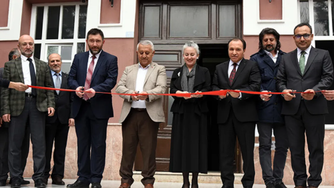 Ara Güler Fotoğraf Sergisi açıldı