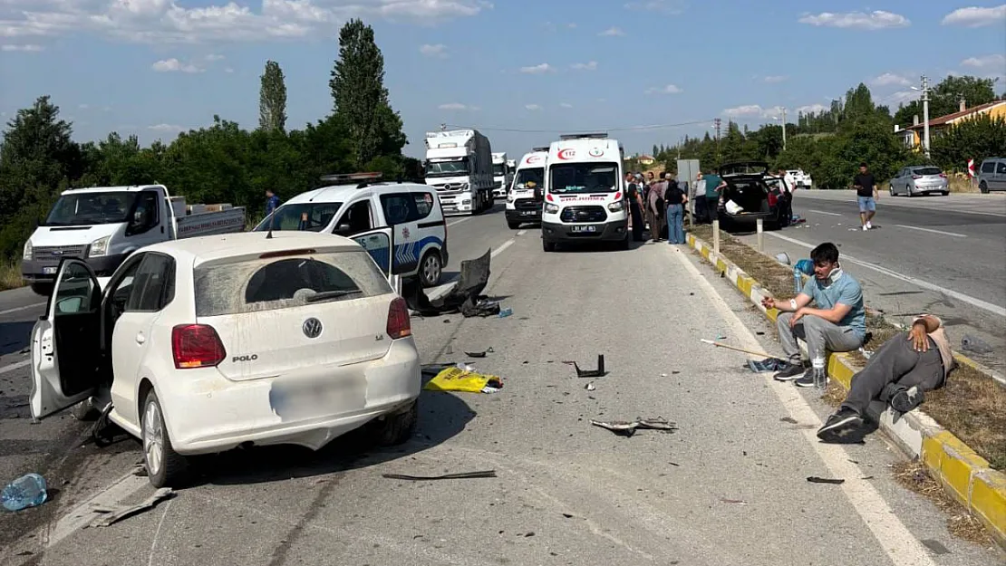 Araç Parçaları Yola Saçıldı