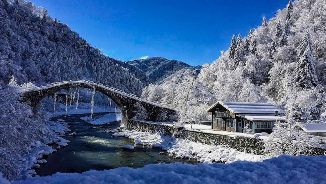 Aralık Ayı Seyahat Rotaları: Karadeniz'den Kapadokya'ya Kış Tatili Önerileri