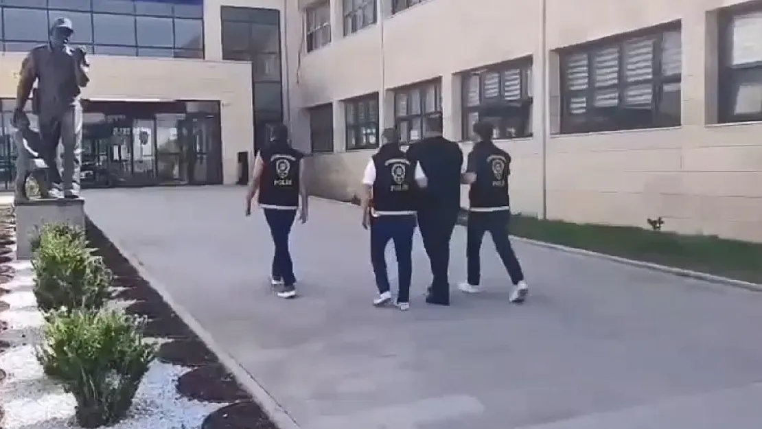 Aranan Cinayet Hükümlüsü Afyon'da Kıskıvrak Yakalandı