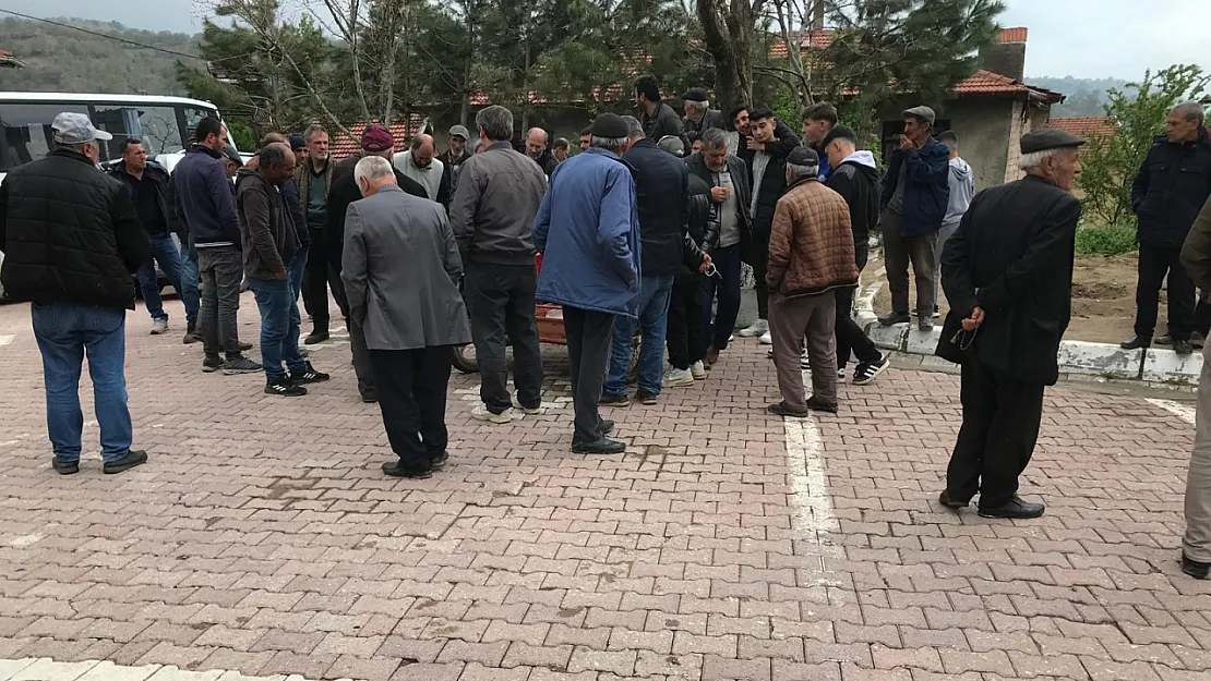 Artçı Sarsıntıların Devam Ettiği Kütahya'da Halkın Tedirgin Bekleyişi Sürüyor