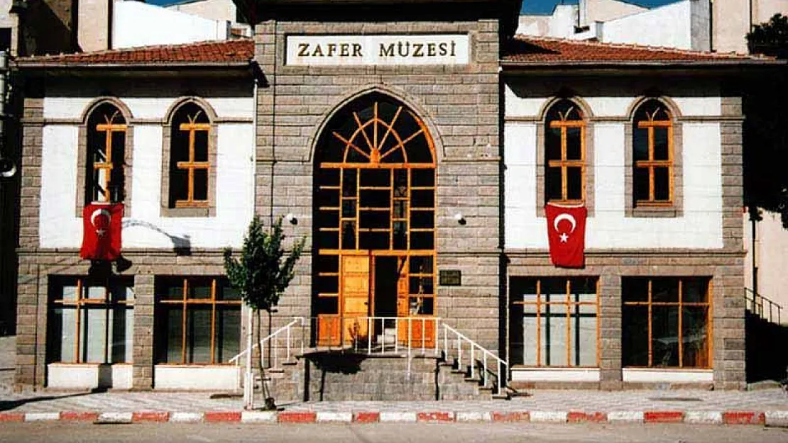 Askeri lise öğrencilerinden Zafer Müzesi'ne ziyaret