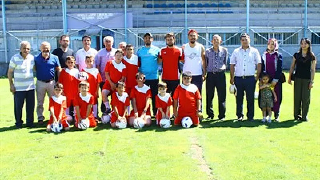 ASKF'nin Futbol Yaz Okulu açıldı