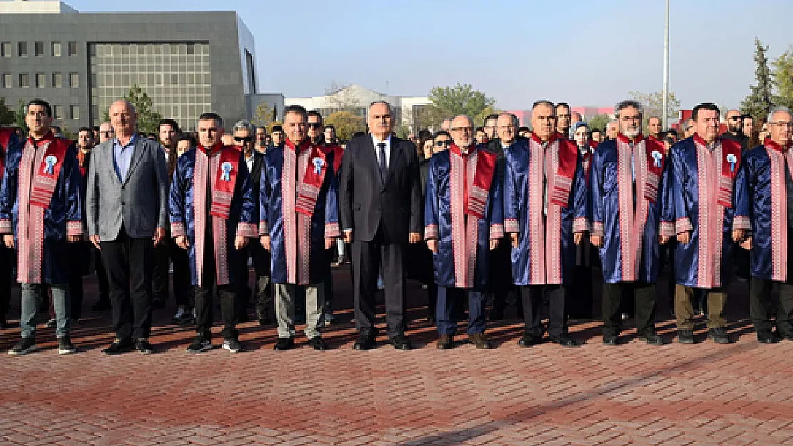 Ata'nın Vefatının 85. Yıldönümünde AKÜ'de Tören Düzenlendi