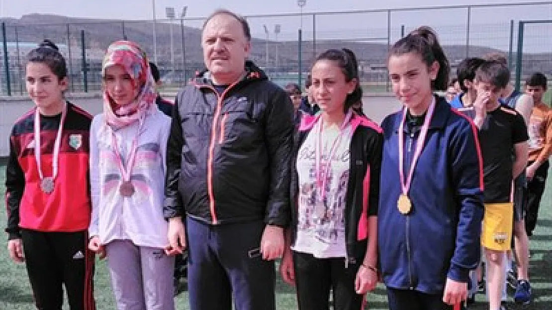 Atletler seçmelerden geçti – Kocatepe Gazetesi