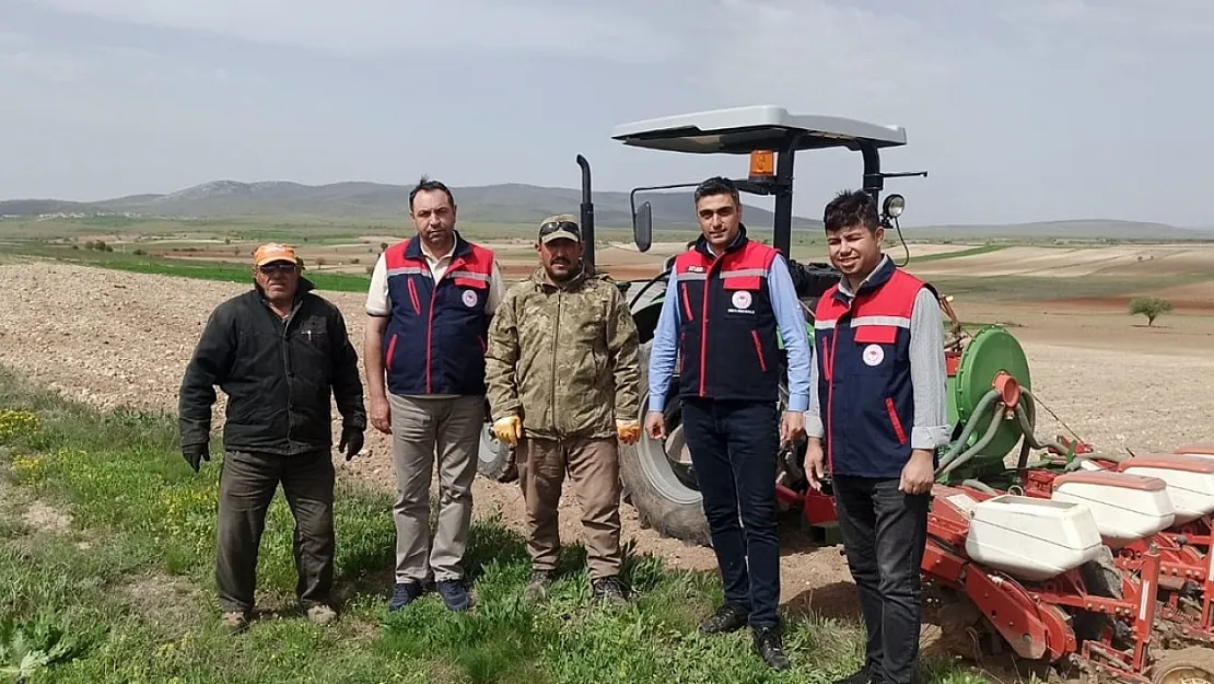 Ayçiçeği Ekimlerini Yerinde Takip Ediliyor